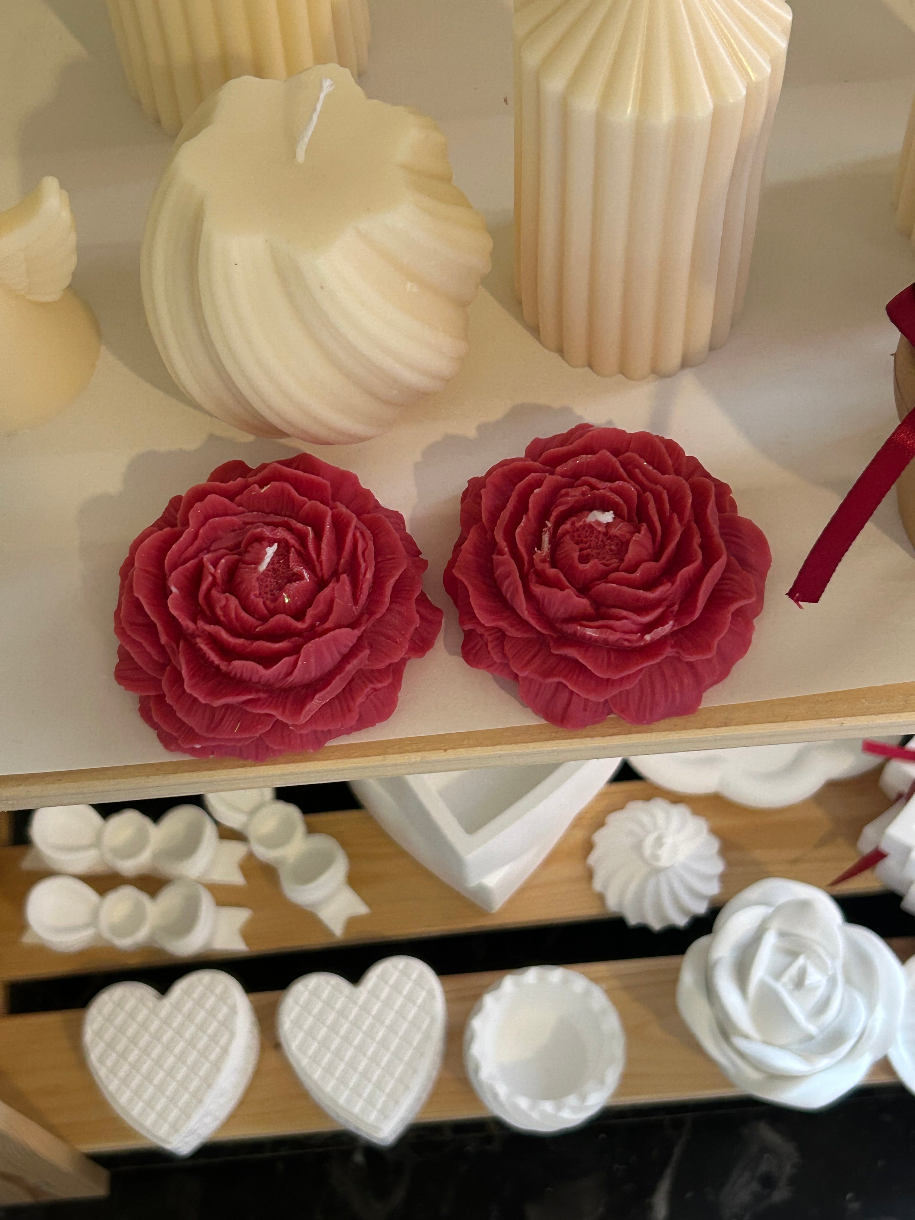 Romantic peony candle with fine glitter