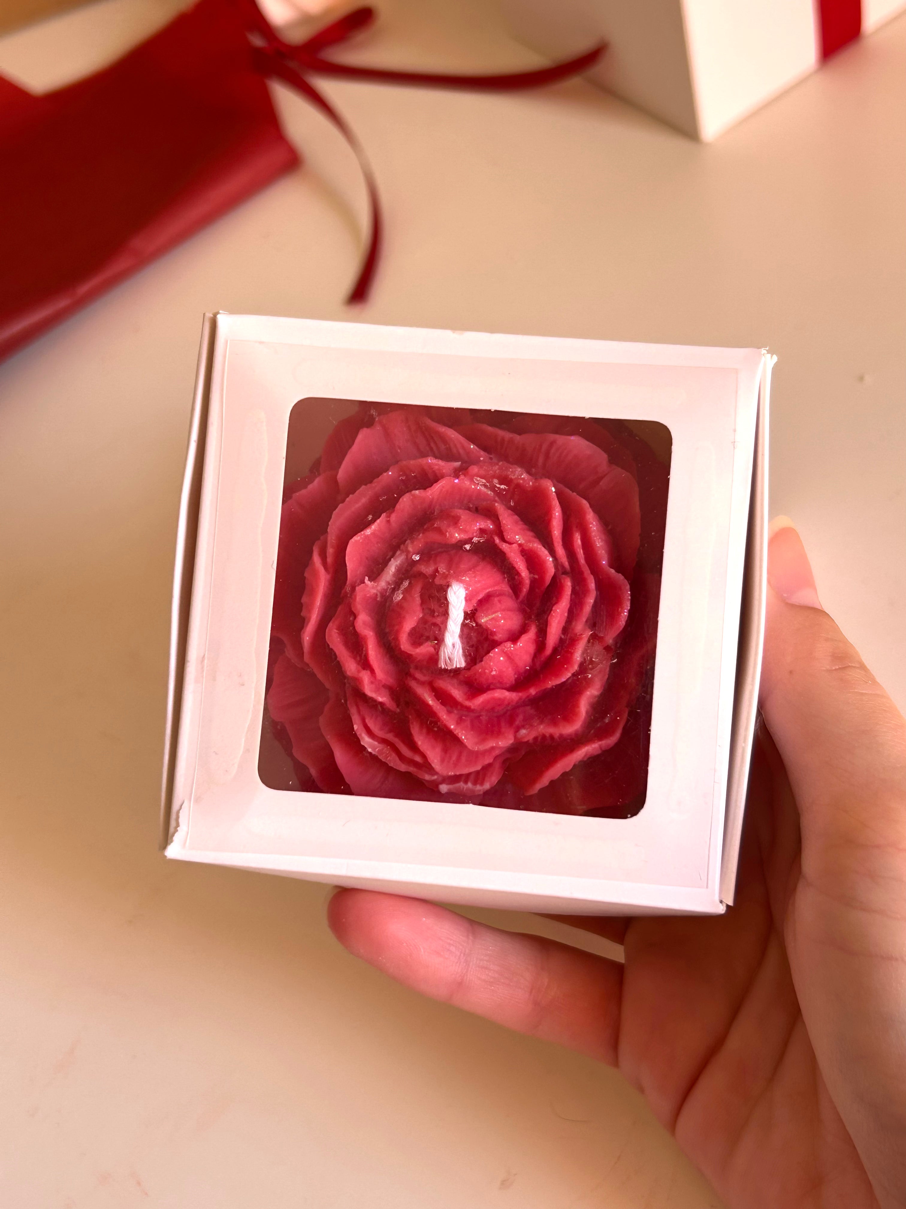 Romantic peony candle with fine glitter