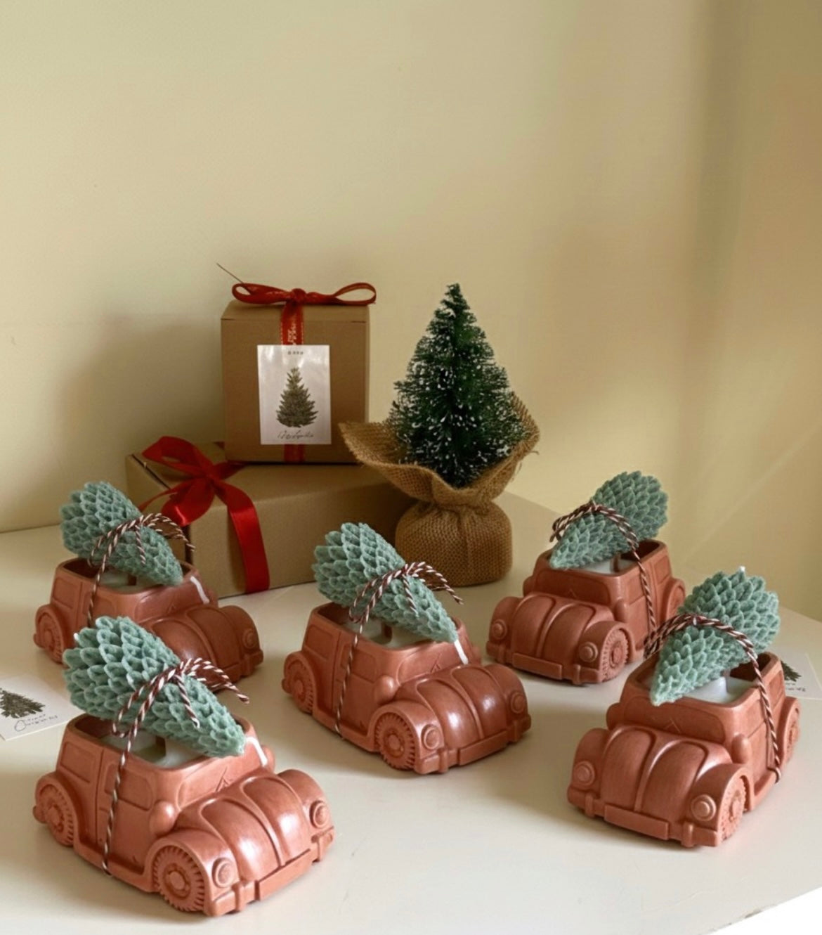 Tree and car candles