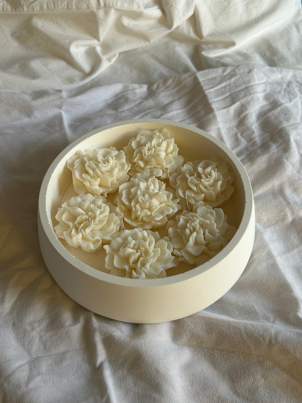 Large bloom candle