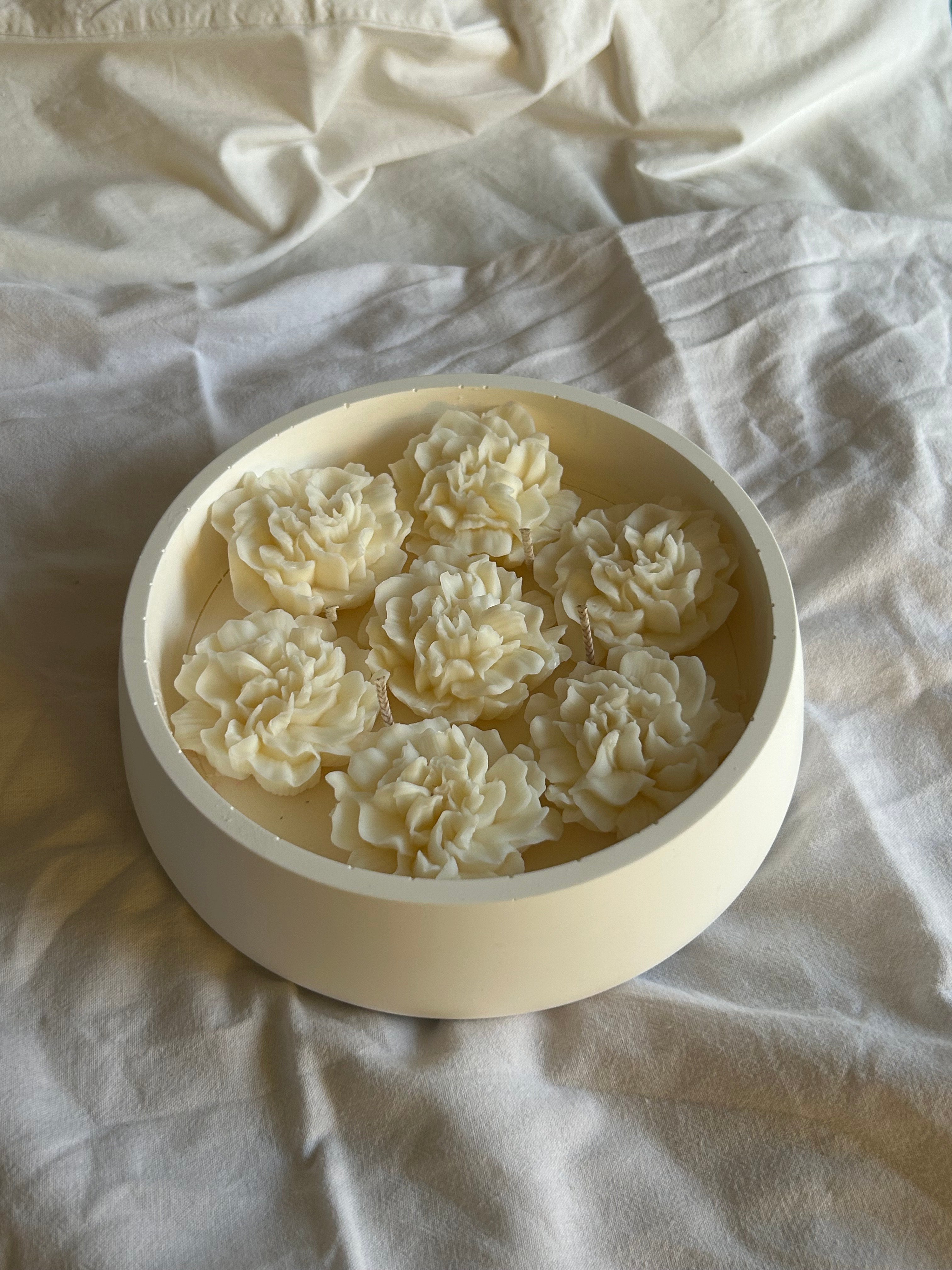 Large bloom candle