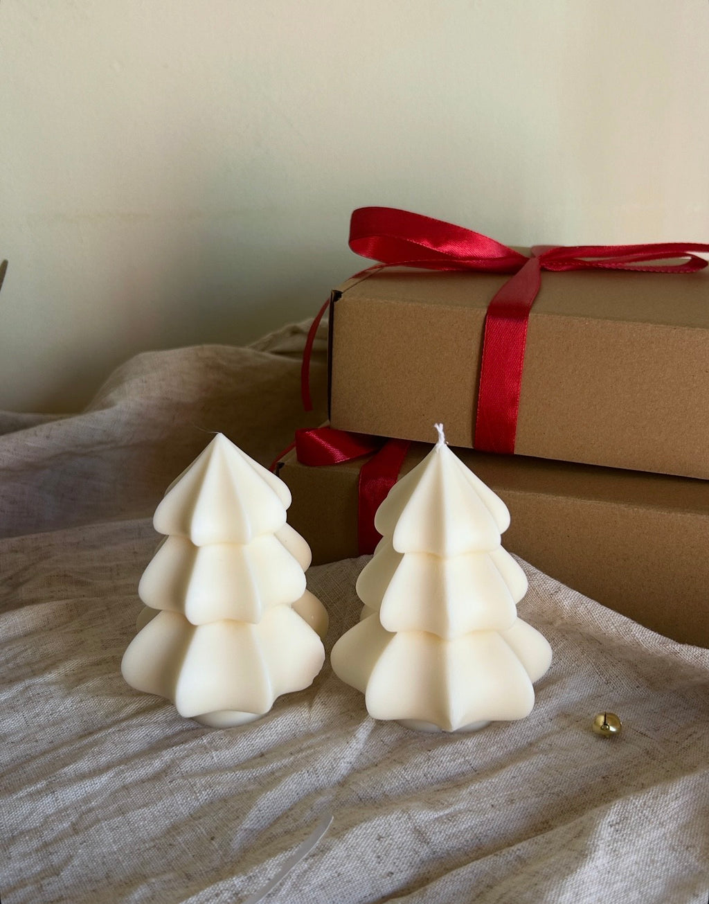 Large Christmas tree candle